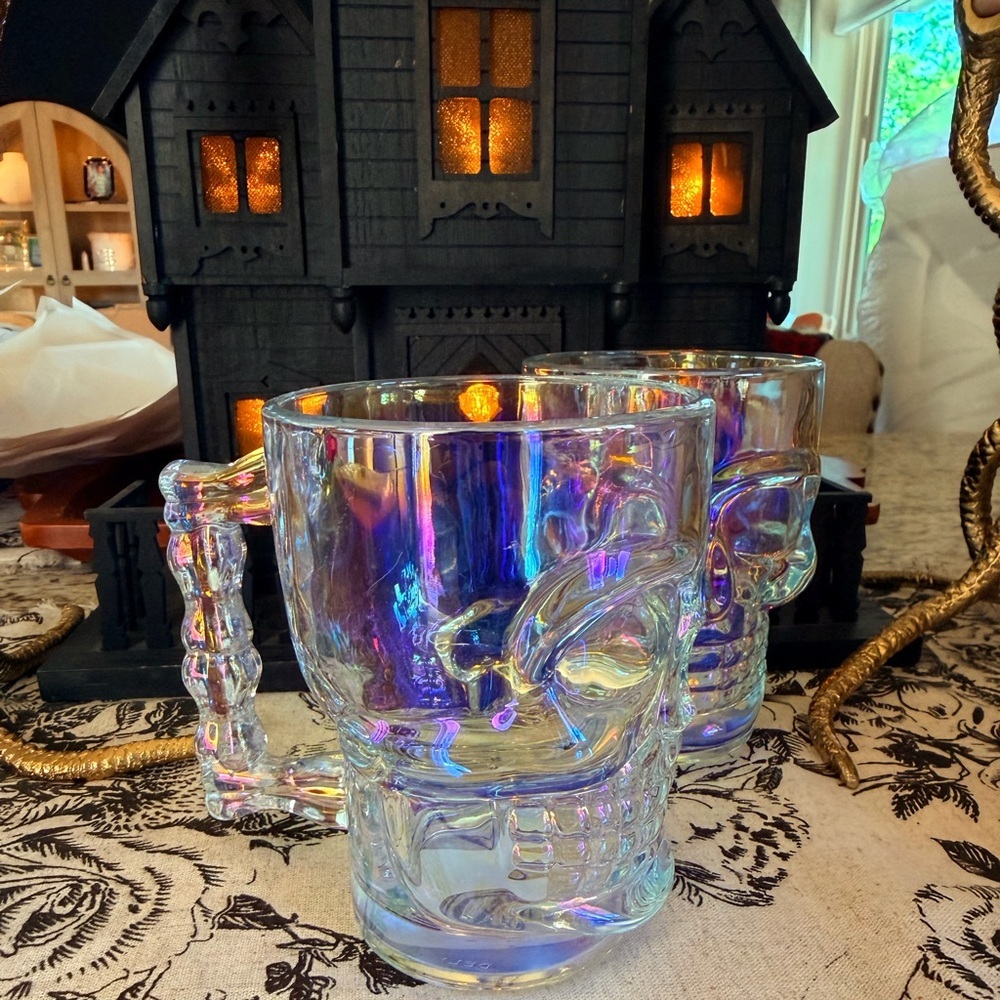 Skull Iridescent Set of 2 Mugs NEW Pair - Picture 3 of 6
